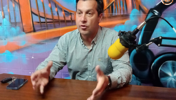 ROJAS:” SE PROMETIÓ QUE EL AJUSTE LO PAGABA LA CASTA POLÍTICA, LOS EMPRESARIOS PREBENDARIOS Y LOS PERIODISTAS ENSOBRADOS PERO HOY ESTAN TODOS ADENTRO CAGANDOSE DE RISA”